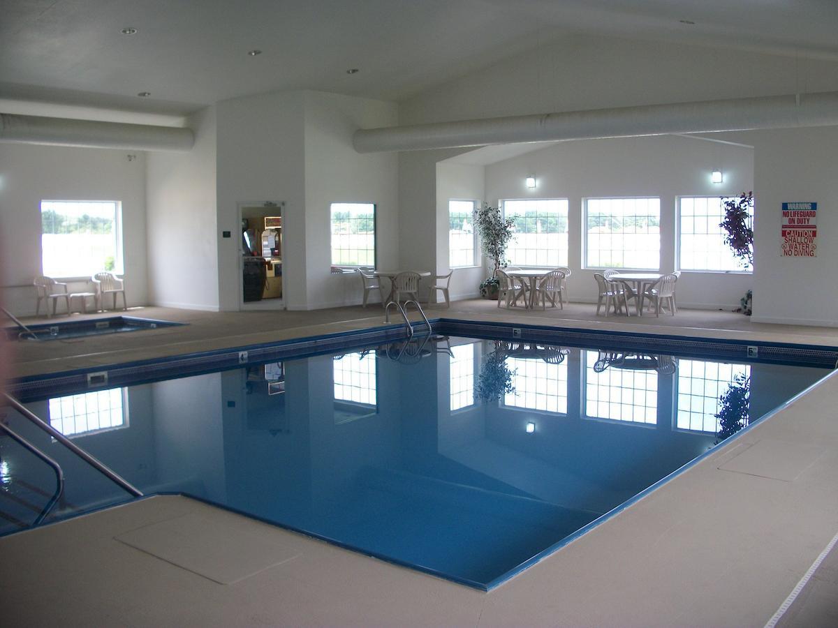 Canton Oak Hill Inn & Suites מראה חיצוני תמונה