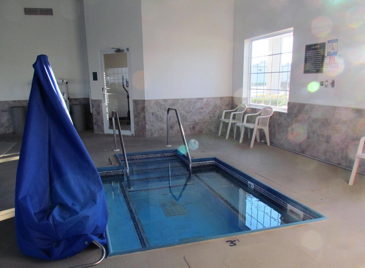 Canton Oak Hill Inn & Suites מראה חיצוני תמונה