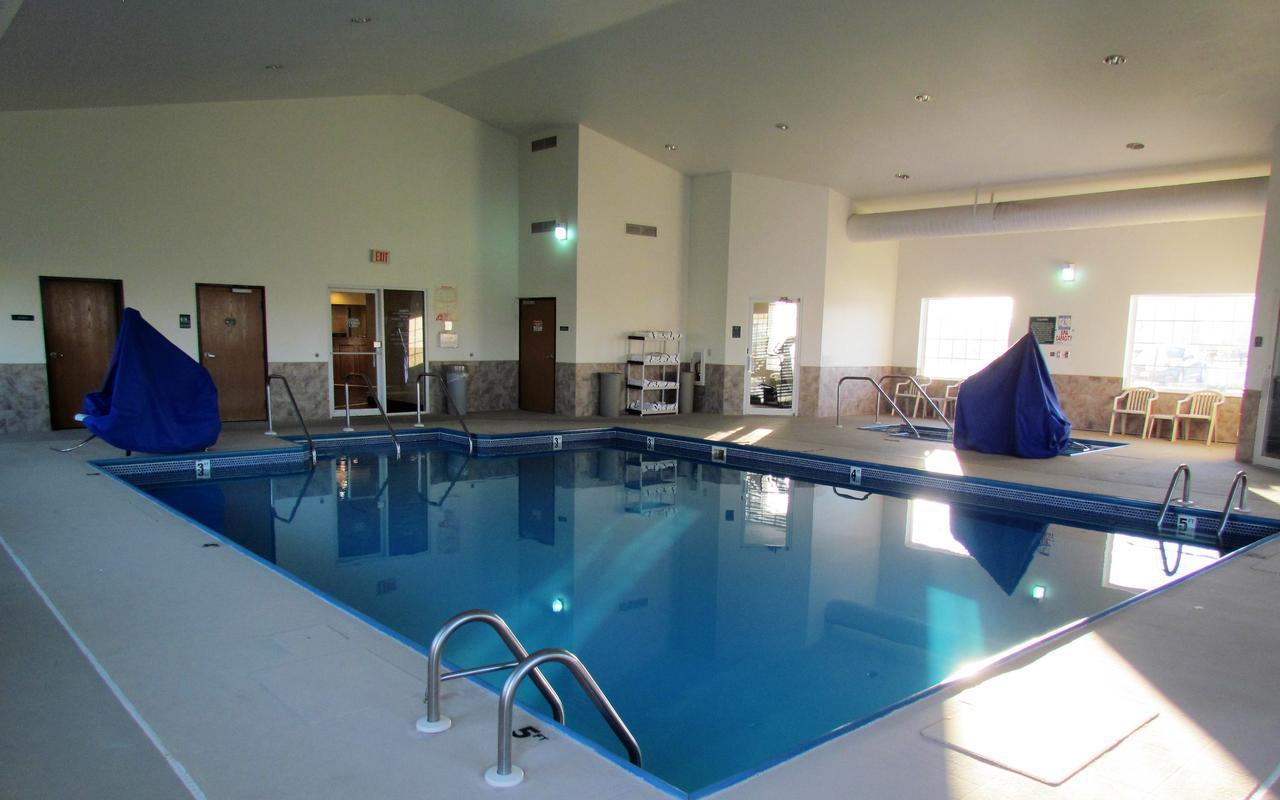 Canton Oak Hill Inn & Suites מראה חיצוני תמונה