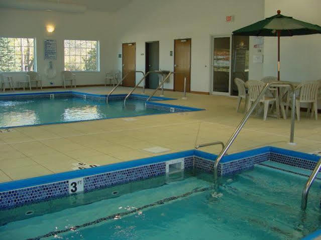 Canton Oak Hill Inn & Suites מראה חיצוני תמונה